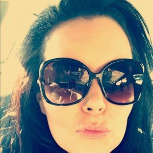 Meet your Posher, Veronica